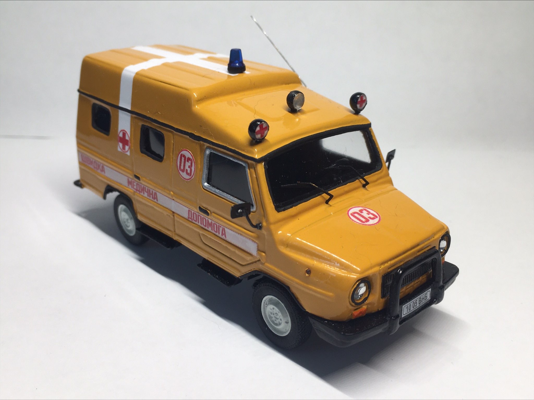 Luaz-13021-08 (ambulance, early)