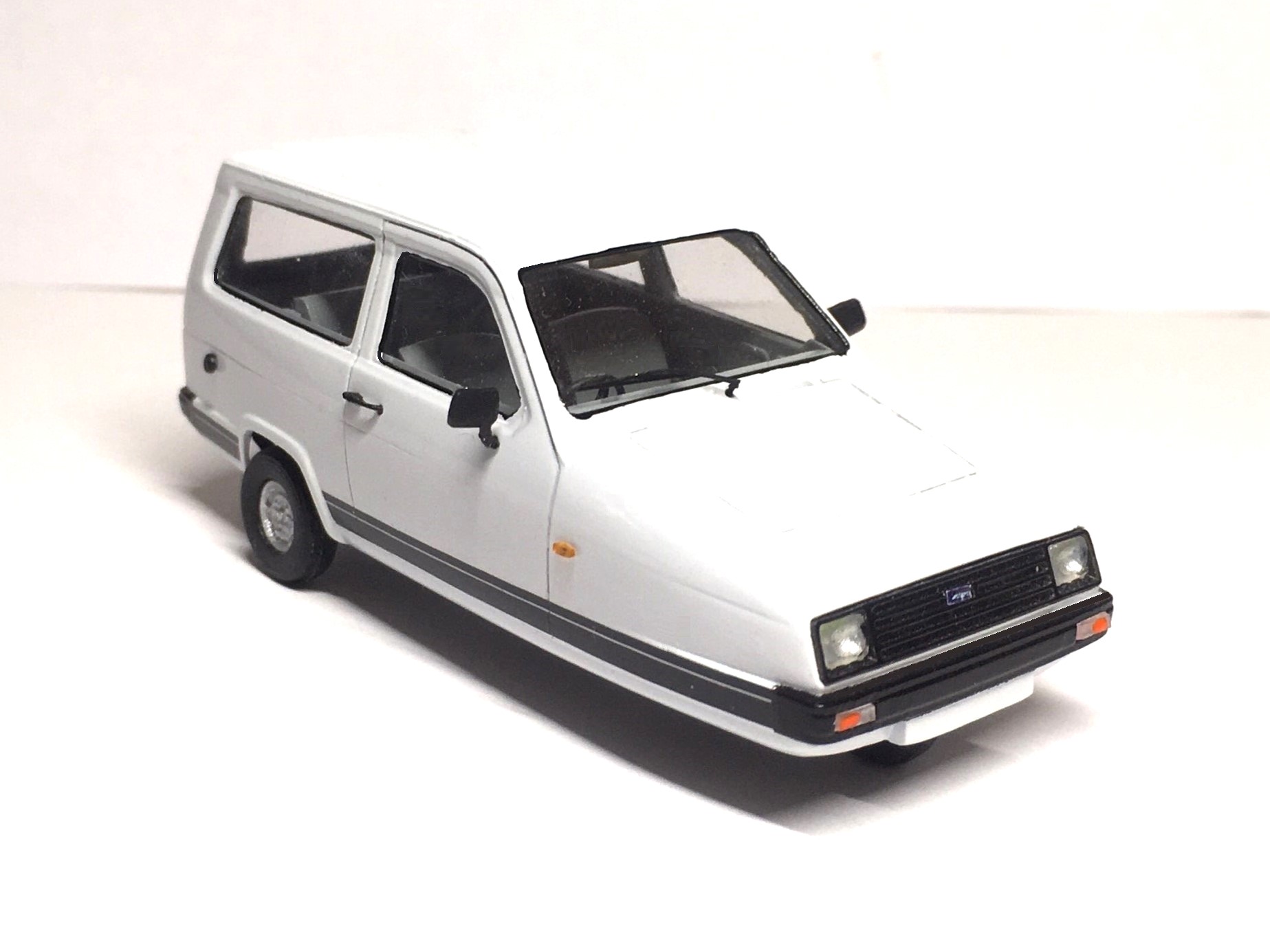 Reliant-Rialto (estate, white)