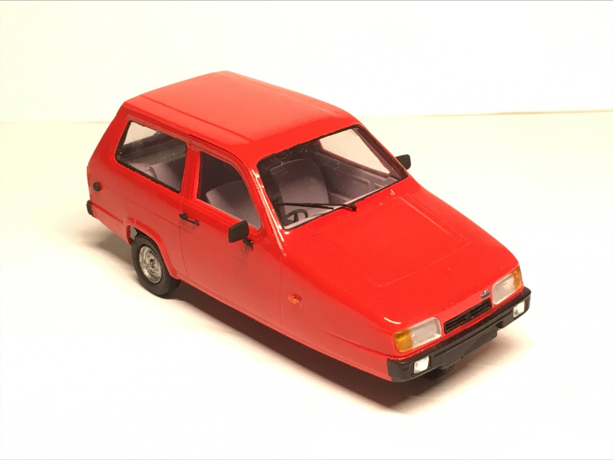 Reliant-Robin mk2 (red)