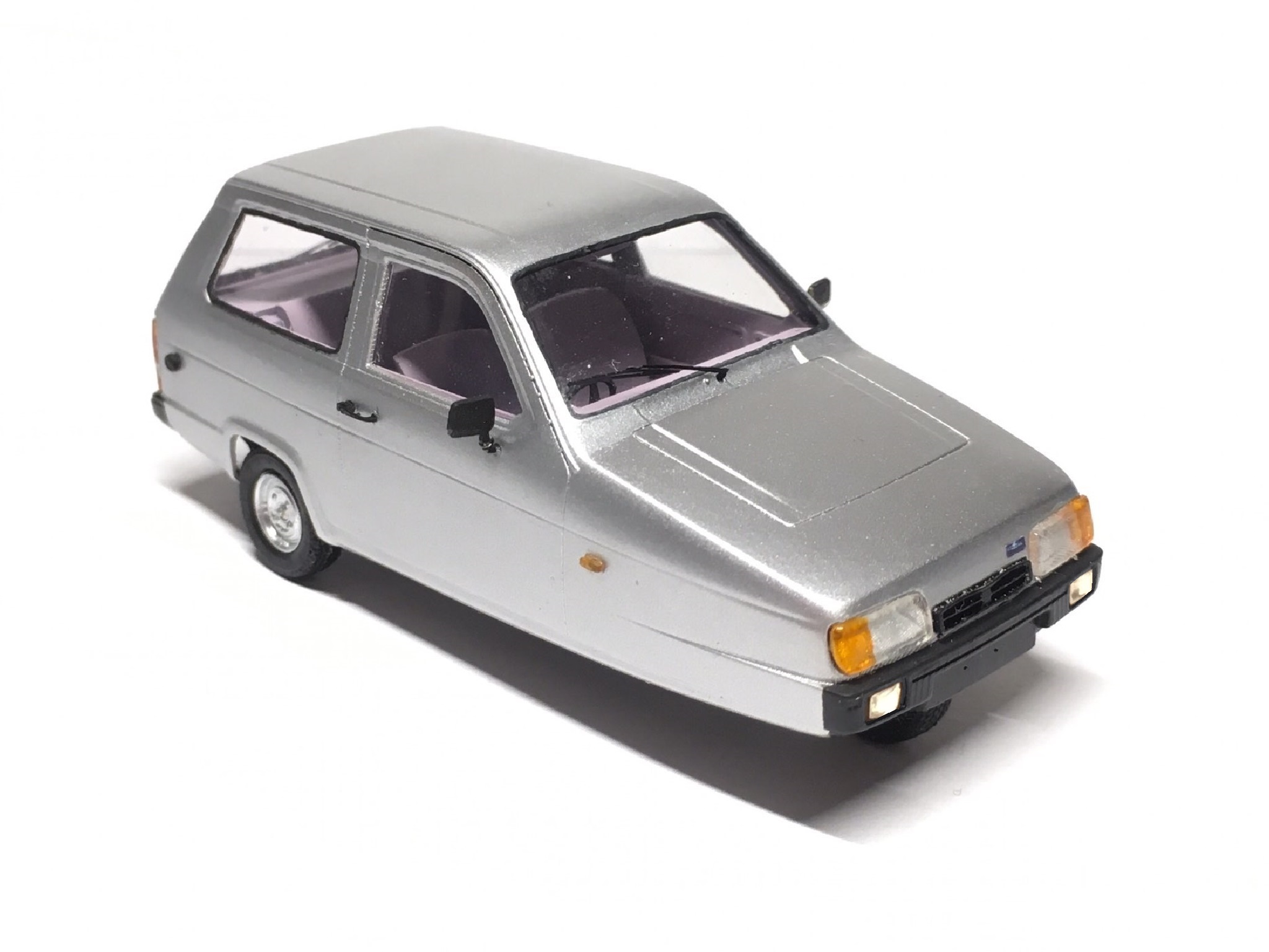 Reliant-Robin mk2 (silver)