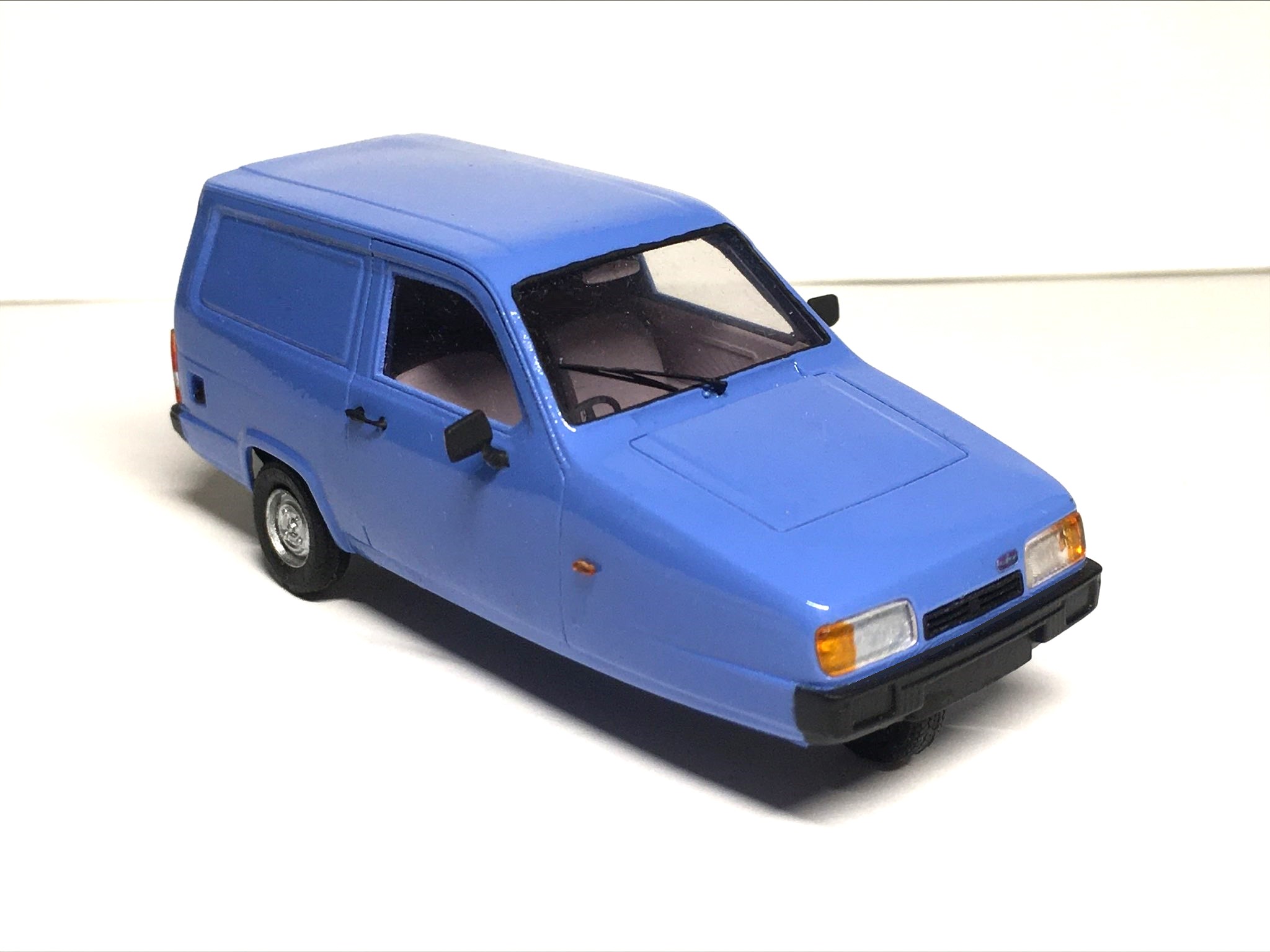 Reliant-Robin mk2 (van)
